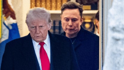 马斯克被“逼上梁山”，又来一个扎克伯格，3个月前的闹剧要重演