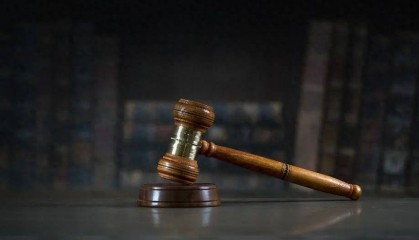 一企业以抓阄决定员工去留,抽中离开的员工被裁员,法院判了