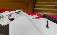 中山大学医学院毕业典礼司仪念错一百个毕业生名字？校方回应：念错只是个例，发帖是夸张表达