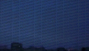 13发13中!乌军战略机场剧烈爆炸,炸出小太阳,美国这次损失大了