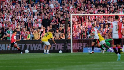 费内巴切5-2逆转费耶诺德晋级欧冠资格赛:弗雷德的超级世界波引爆全场