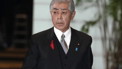 重磅！一架专机抵达北京，中方高规格接待，日外相罕见承认错误