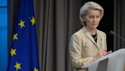 阅兵前一天，特朗普反悔改口，欧洲已考虑对乌派遣部队，普京有必要作出决定