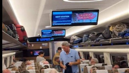 潮评丨高铁车厢全是老外！开放的“浓度”越来越高了