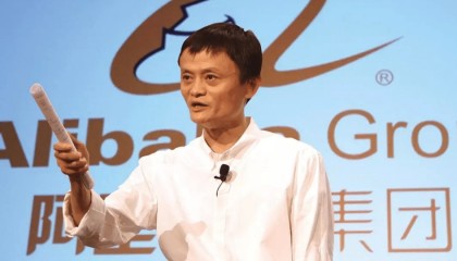 以色列总理调侃马云：淘宝能买导弹吗？马云的回答赢全场喝彩！