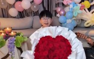 张杰开直播为谢娜庆生！隔空送鲜花蛋糕甜蜜表白太浪漫