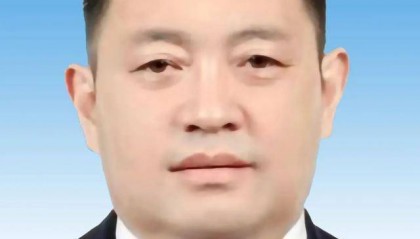 一省级政府党组书记调整