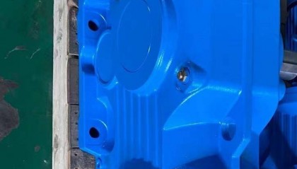 R57-Y1.5KW-4P减速机R57DRE132MC4-37.91-M5-180°齿轮型号是多少