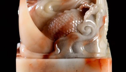 太恐怖了，拦腰一刀