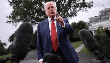 普京拒绝特朗普的最后通牒，乌克兰爆发起义，“三国联军”或将直扑基辅