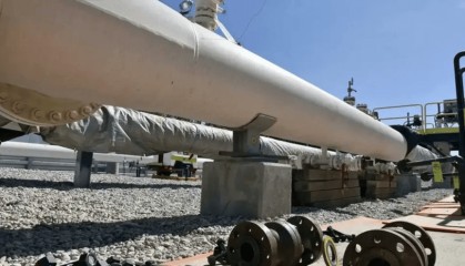 哥伦比亚一输油管道因爆炸袭击暂停石油输送