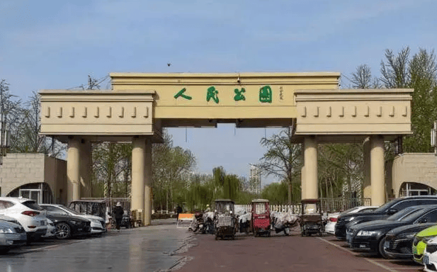 三河“禁用红黑蓝”事件始末：官方正式回应“警徽改色”